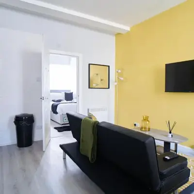 1 BDR Apt By Caledonia Luxe Stays Short Lets & Serviced Accommodation Lanark