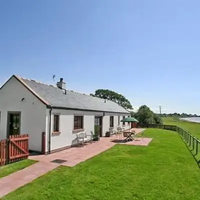 Martha's Shore Cottage