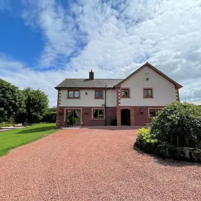 Spectacular 7BR House Hot Tub and Gardens in Gretna - Pass the Keys