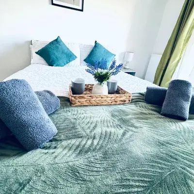 The Georgian Townhouse - 4 Bedrooms - Sleeps 9