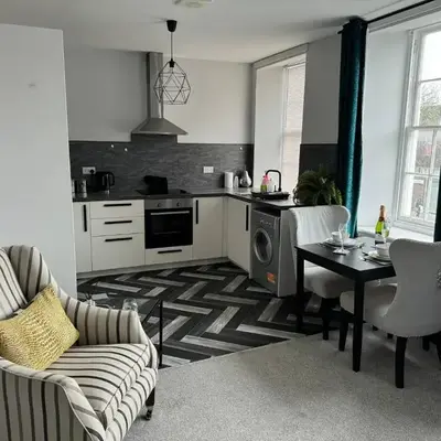 Lowther Apartment - 2 Bedrooms - Sleeps 4