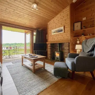 Egret Lodge with Hot-tub