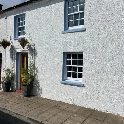 The Ship Inn's Mill Cottage - Weavers Way
