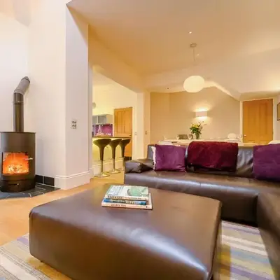 4 Bed in Keswick oc-89258