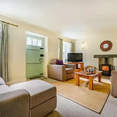 3 Bed in Keswick oc-sz065