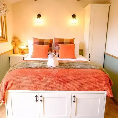 Lintmill Lodges - Heather Shepherds Hut