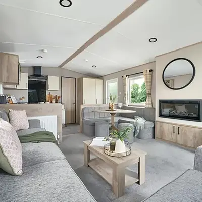 Queensberry Bay Essential Clover Caravan Pet