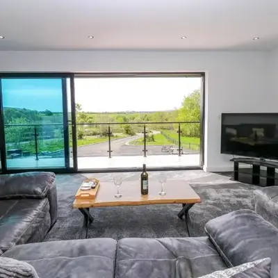 Sycamore Cottage - 2 Bedrooms - Sleeps 4