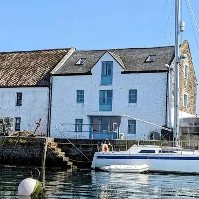 Harbour view retreat