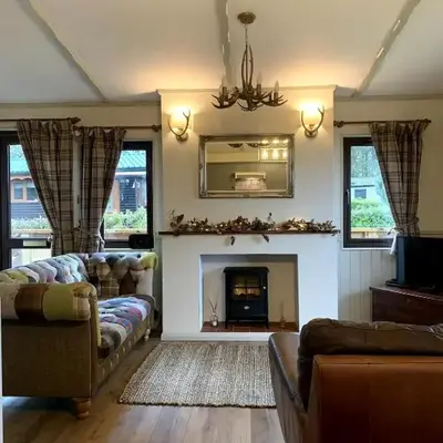 The Woodhouse Cabin 8