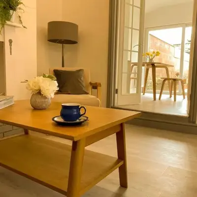 Modern 2Bed Garden Apartment in Heart of Penarth