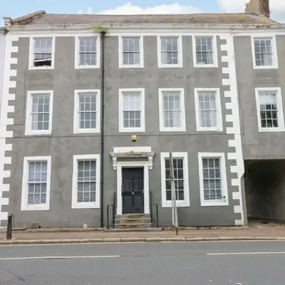 Lowther Apartment
