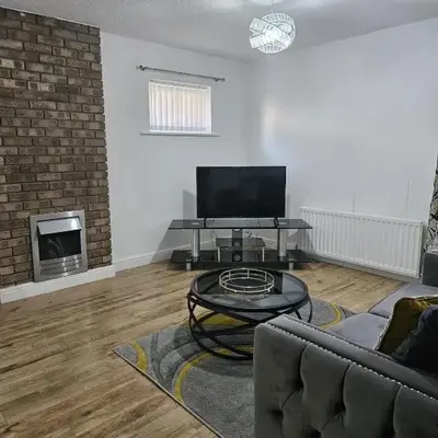Egremont 2-Bed Flat Near Lake District with Free Parking & Wi-Fi