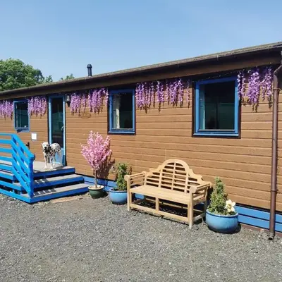 Glen Roe - 3 Bed Lodge on Friendly Farm Stay