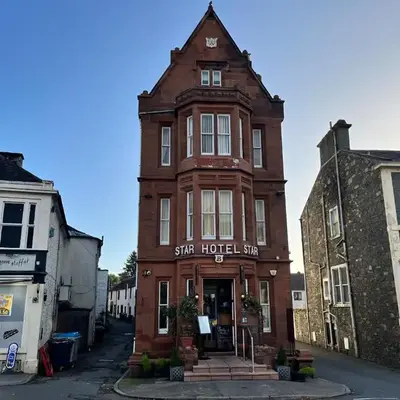 The Famous Star Hotel Moffat