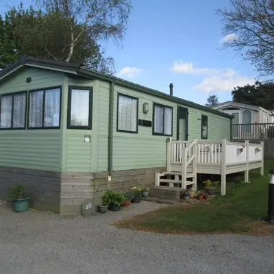 27 The Beeches