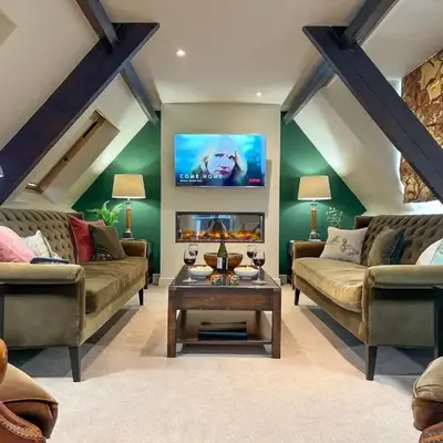 Geltsdale East Wing sleeps 6 with River Eden views near Carlisle & Ullswater