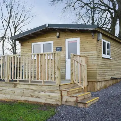 Robin's Lodge