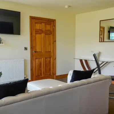Seaviews And Hot Tub At The Fairways - Uk39821