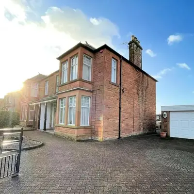 Beautiful Period Property in Central Location - Pass the Keys